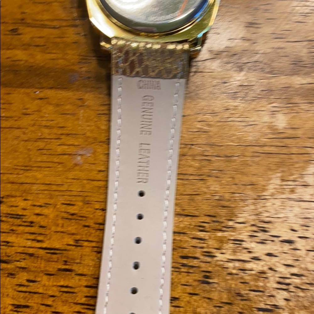 Joan Rivers Gold Watch - Picture 3 of 6